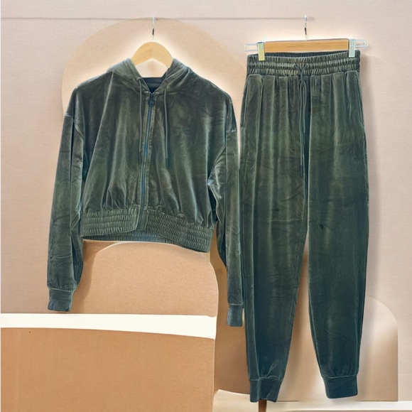 NOIZE Jogger Set Chelsi Zip-Up Hoodie & - Picture 2 of 16